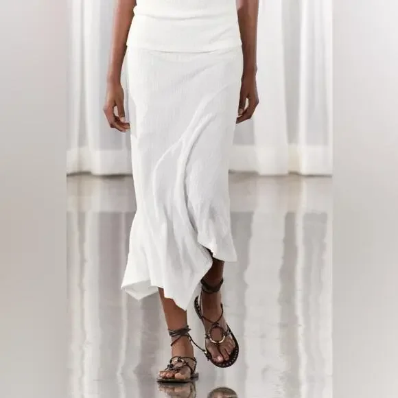 Zara ASYMMETRICAL SKIRT IN RIBBED FABRIC - Picture 4 of 15